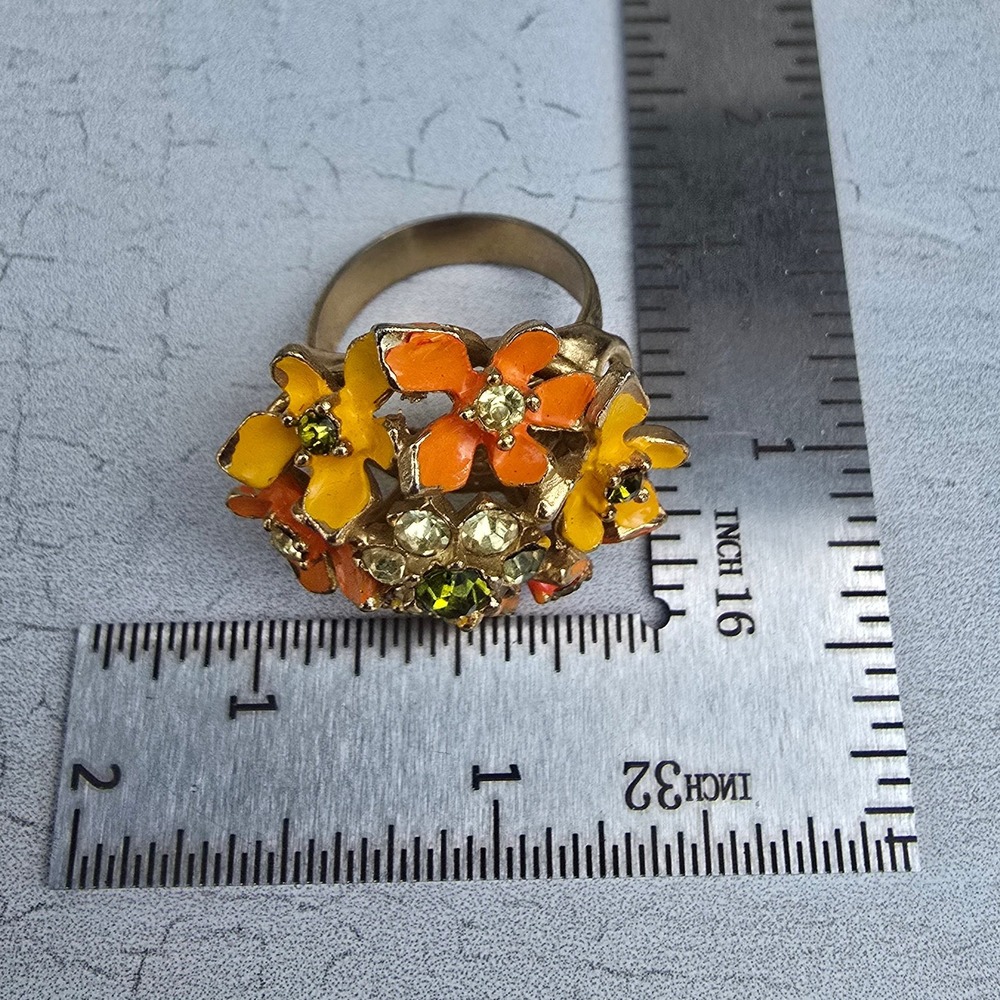 Vintage Enamel Flower Cluster Adjustable Ring Orange Yellow Green Rhinestone - Picture 10 of 10